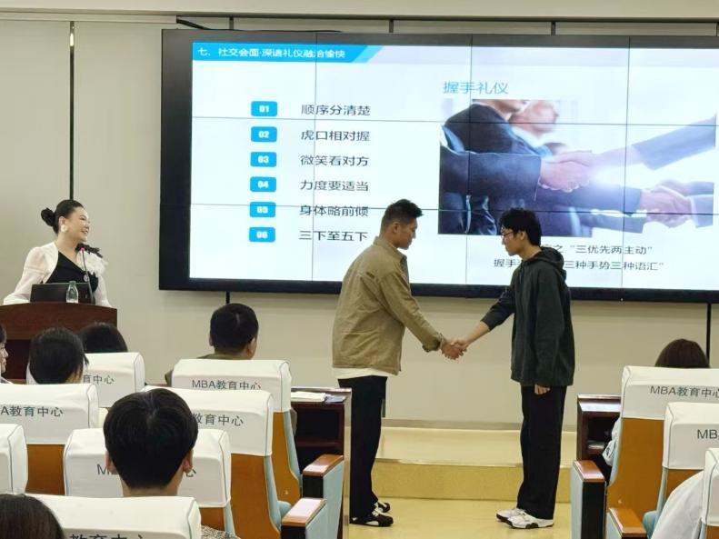 太阳集团tcy8722